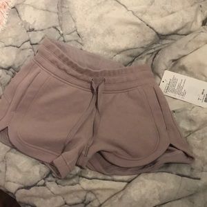 Lululemon Hit Reset Shorts 2 NEW
